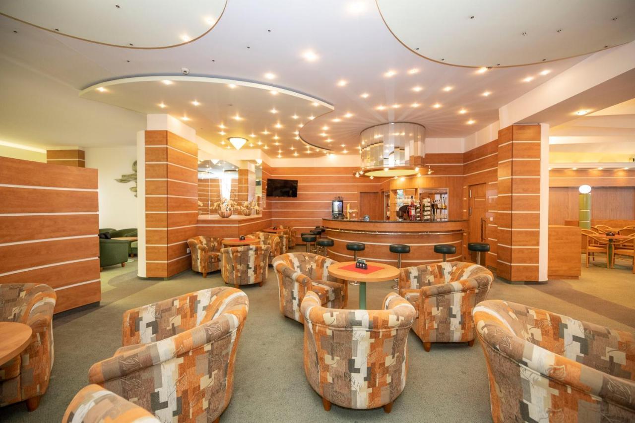 Interhotel Montana Špindlerŭv Mlýn Exterior foto