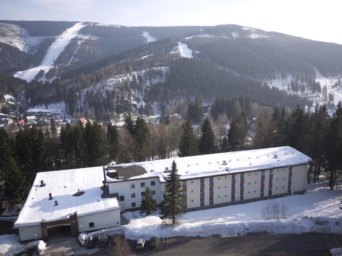 Interhotel Montana Špindlerŭv Mlýn Exterior foto